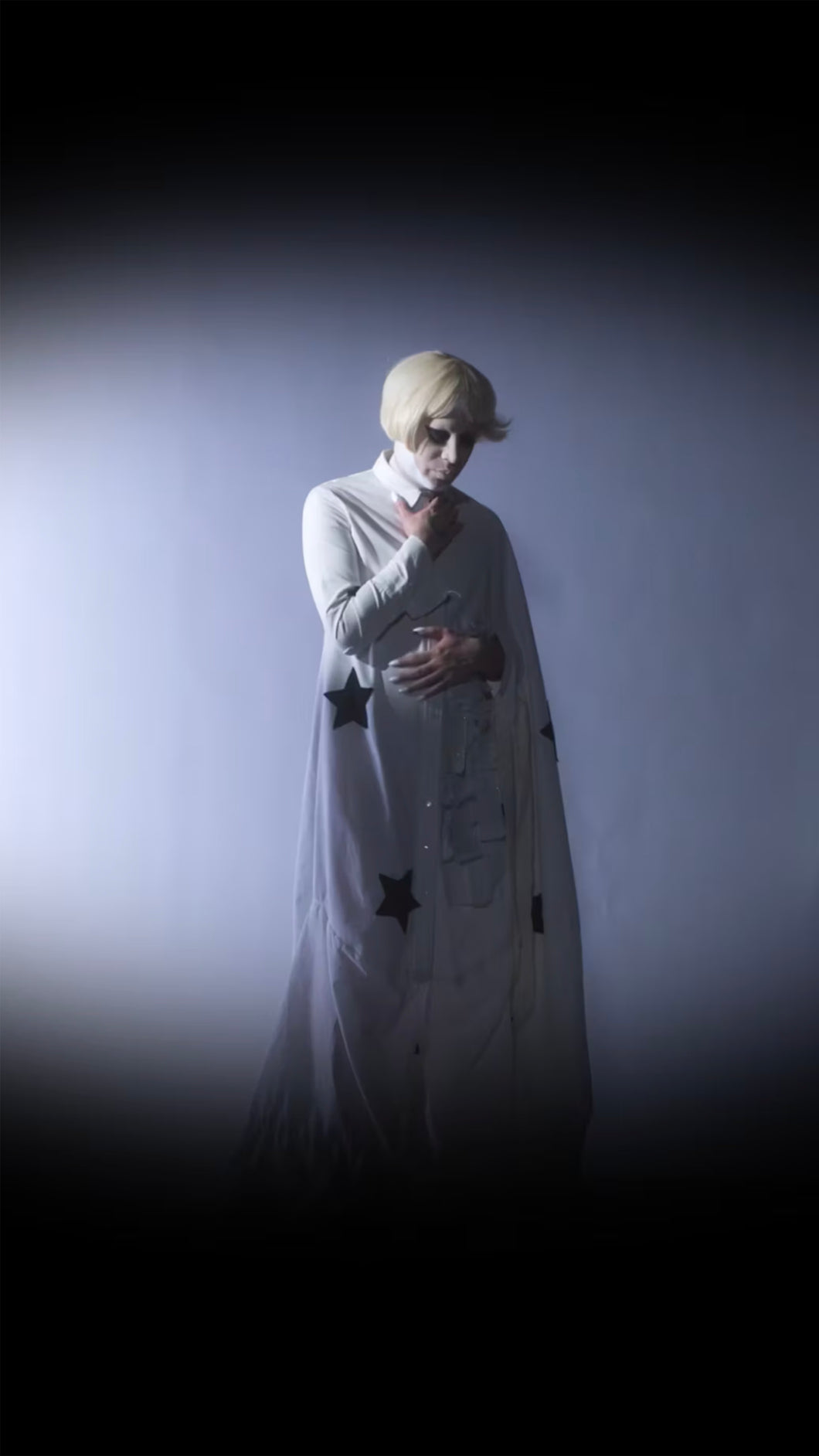 Untitled Queen Performing 